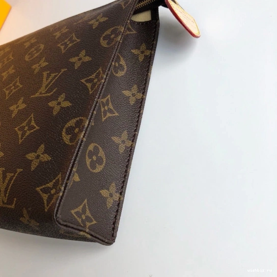 WIS TOILETRY Vuitton 26 Louis POUCH 0120